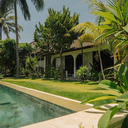 The Confidential Mandalika Hotel Kuta  ภายนอก รูปภาพ