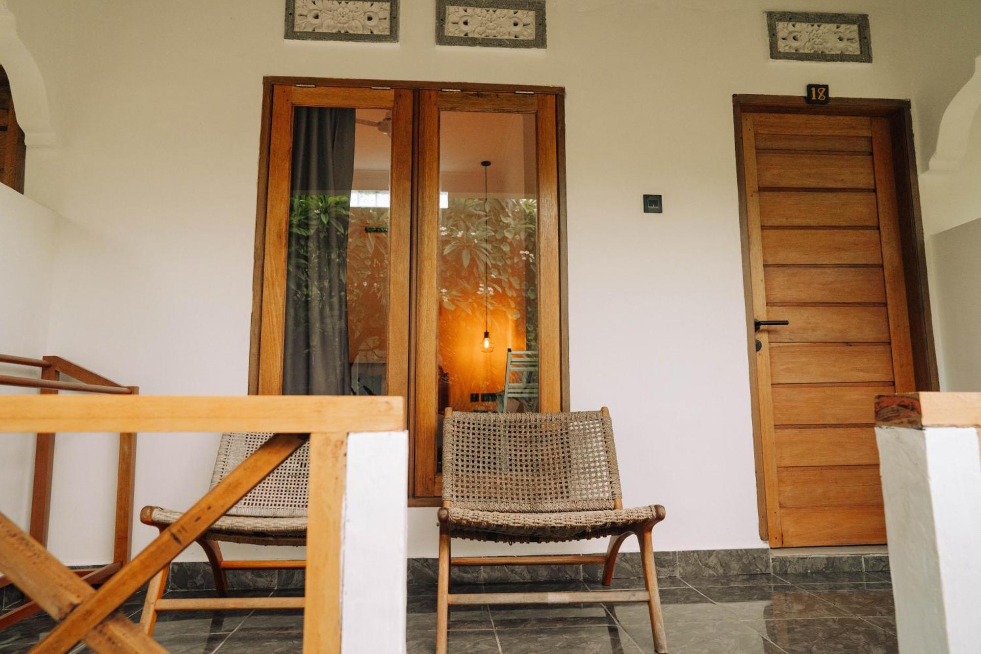 The Confidential Mandalika Hotel Kuta  ภายนอก รูปภาพ