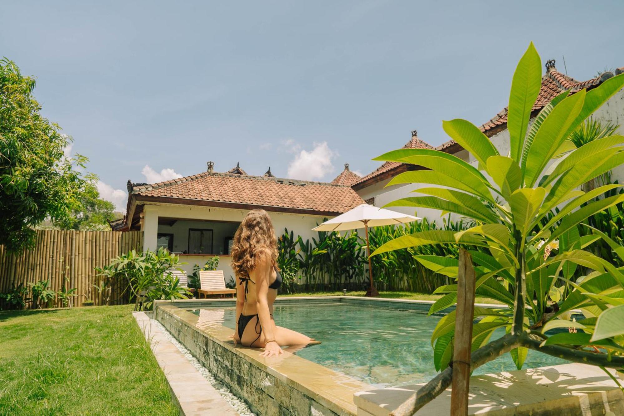 The Confidential Mandalika Hotel Kuta  ภายนอก รูปภาพ